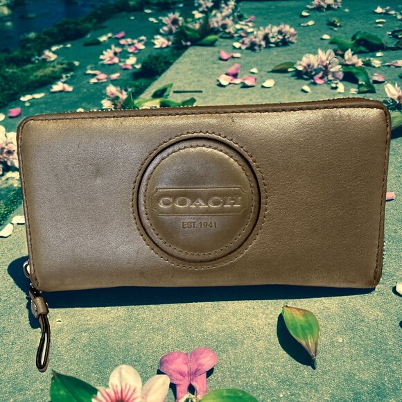 Coach Pale Metallic Gold Zip Around Vintage Leather Wallet - Picture 2 of 13